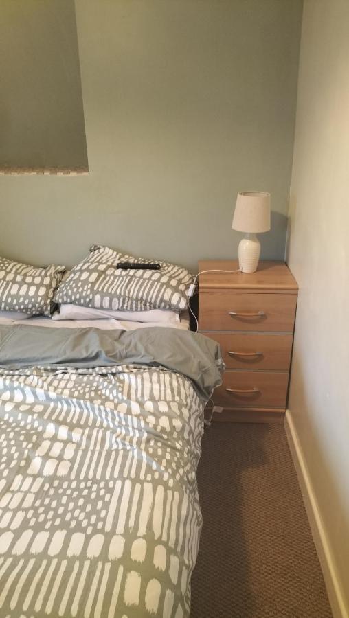 Accomadation Wrexham Esterno foto