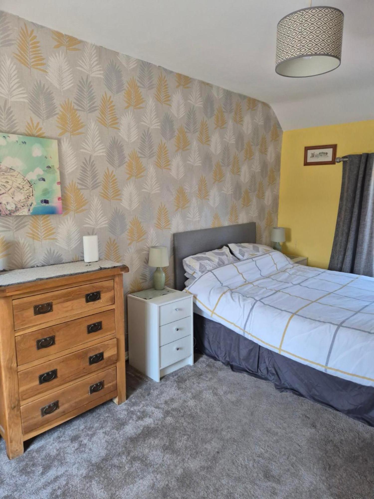 Accomadation Wrexham Esterno foto