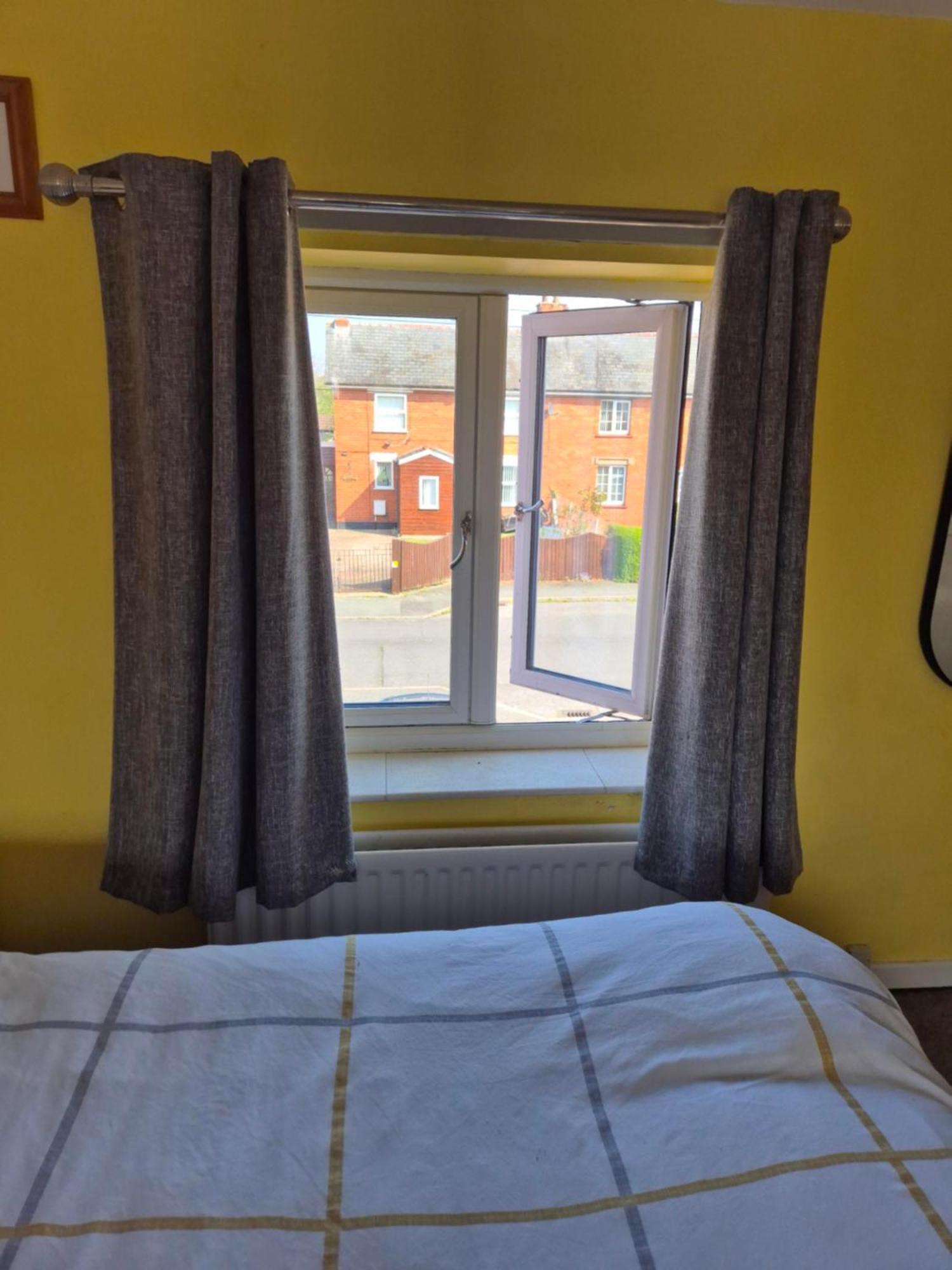 Accomadation Wrexham Esterno foto
