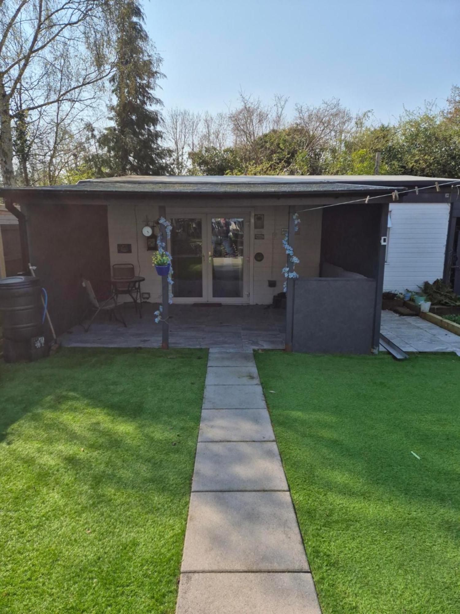 Accomadation Wrexham Esterno foto