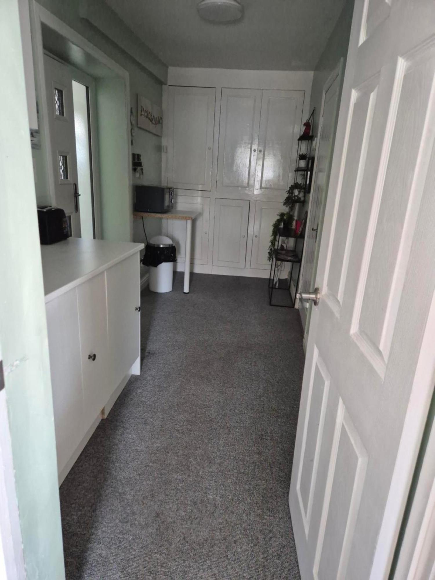 Accomadation Wrexham Esterno foto