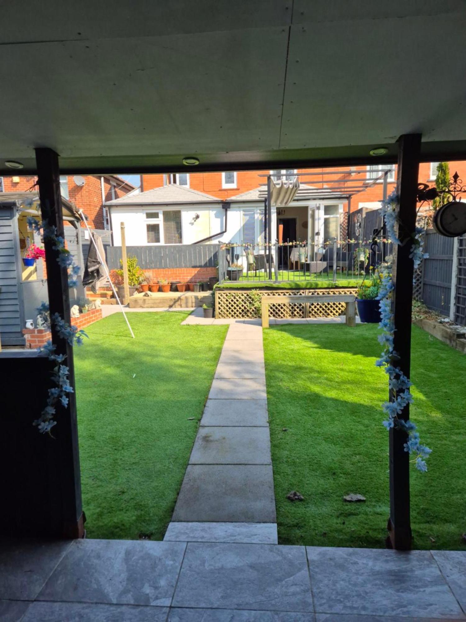 Accomadation Wrexham Esterno foto
