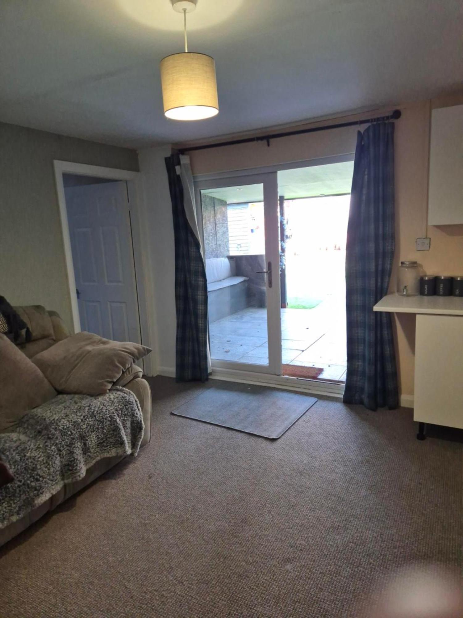 Accomadation Wrexham Esterno foto