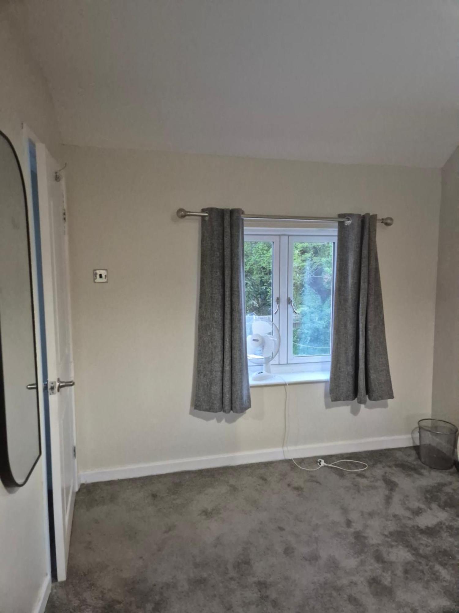 Accomadation Wrexham Esterno foto