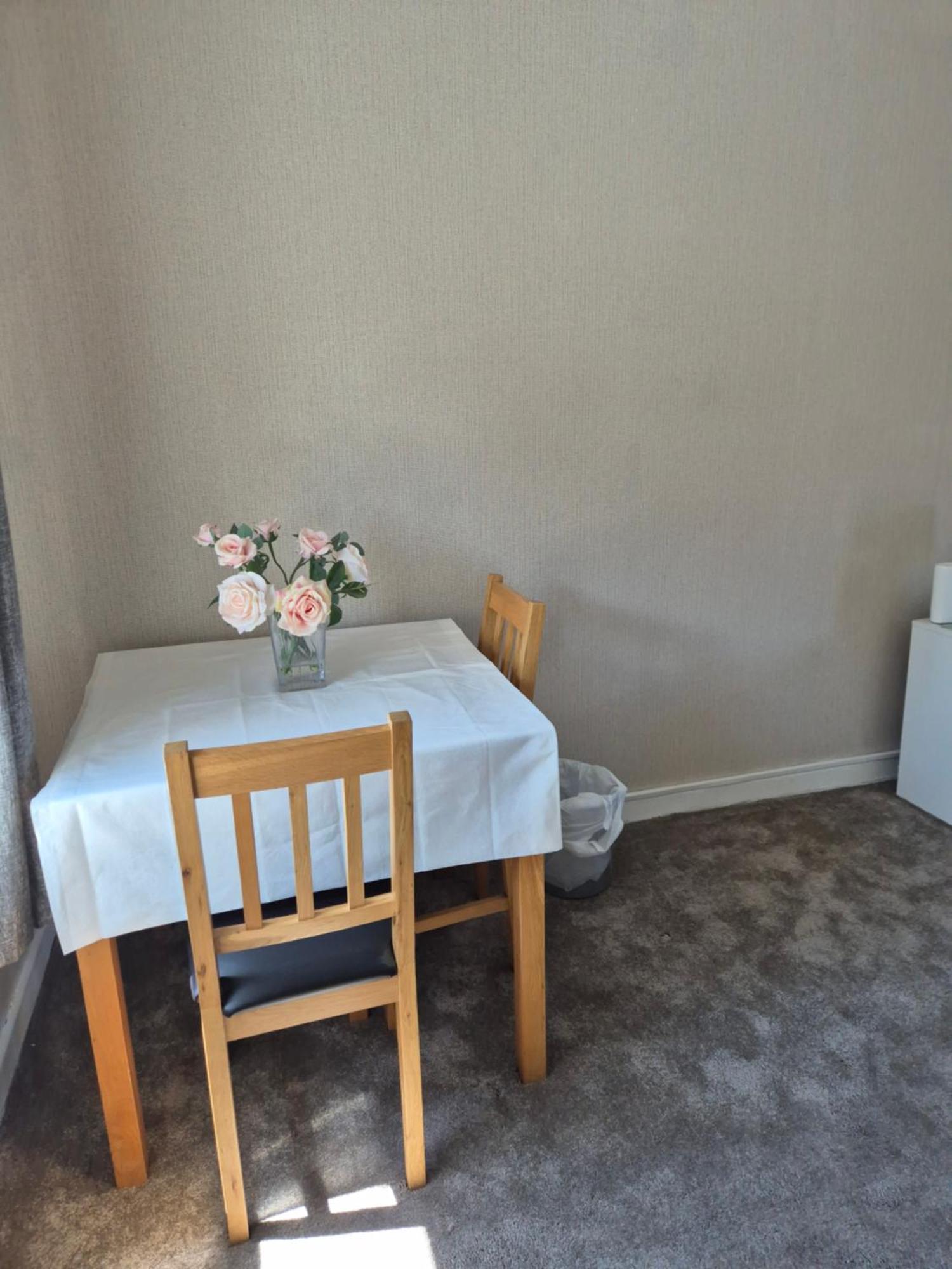 Accomadation Wrexham Esterno foto