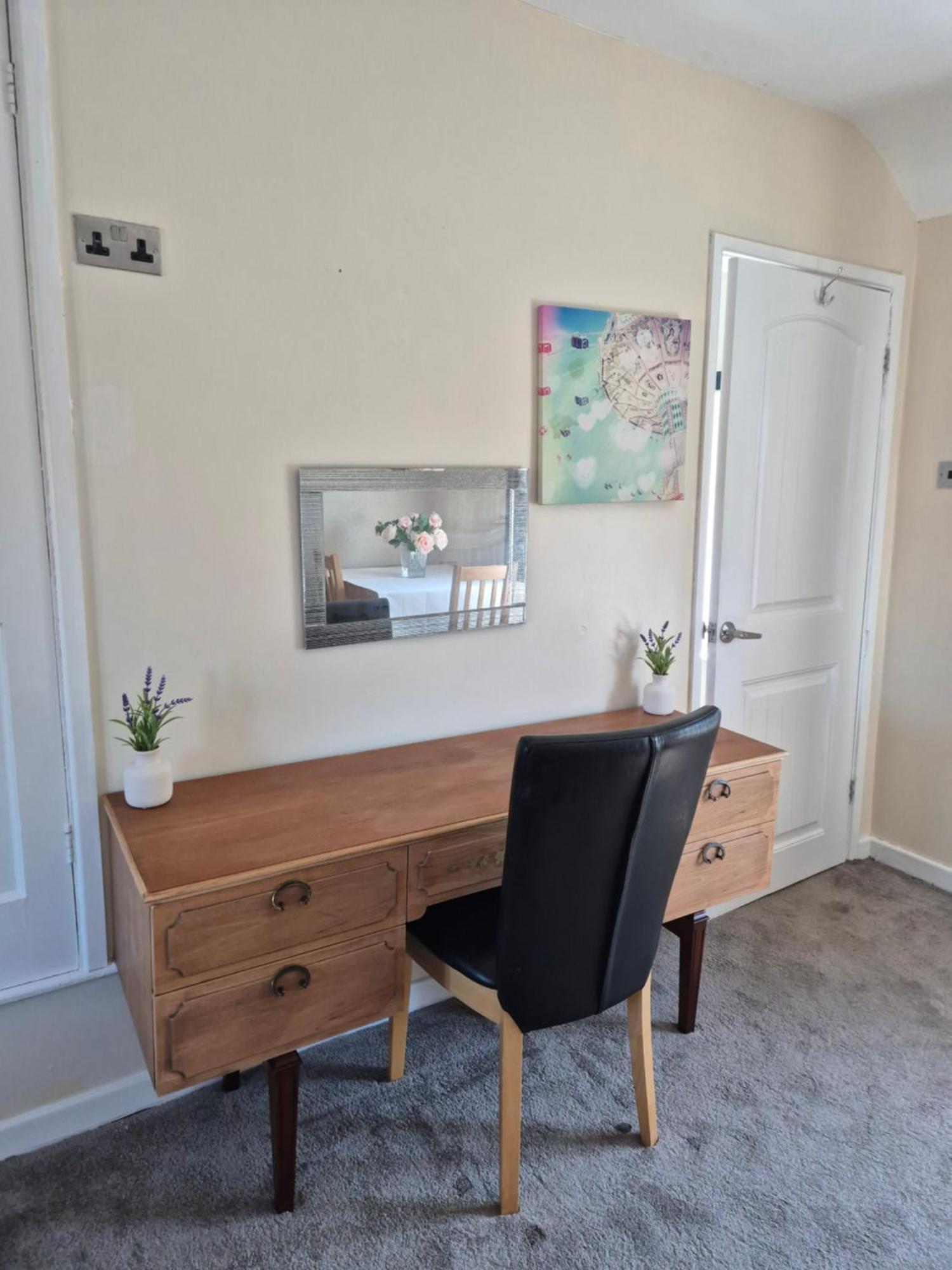 Accomadation Wrexham Esterno foto